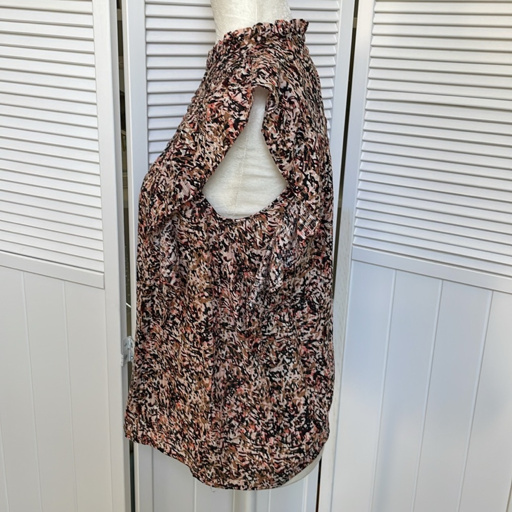 LOFT XS Pintucked Ruffle Shell top - Picture 8 of 13